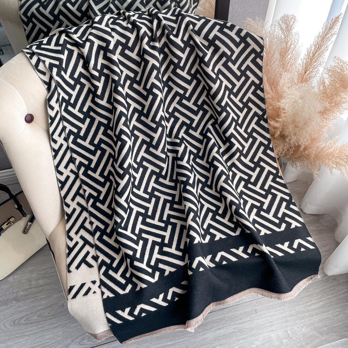 Black T Winter Shawl